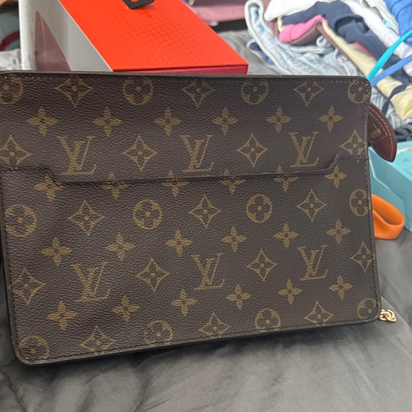 Louis Vuitton Other - Louis Vuitton clutch Bag in Brown Monogram